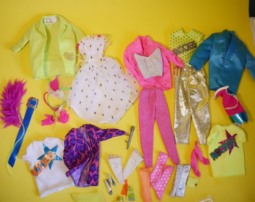 Barbie Rocker Outfits Konzert Tour Ohrringe Socken Gürtel Kopfbedeckung Bootcovers