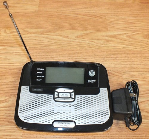 Radio Shack 12-262 Hazard Alert Weather Radio Public Alert Certified NOAA - SAME - Picture 2 of 6