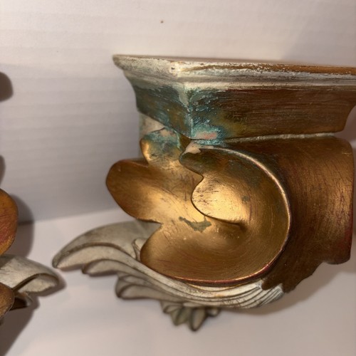 Small Pair Of Fancy Wall Sconces Shelves Brackets Gold Gilt 6 3/4” tall Resin - 第 6/12 張圖片