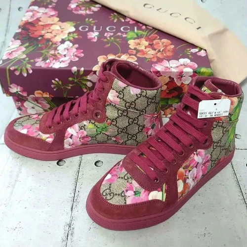 Sneakers Gucci taglio alto Flora rosso taglia 34 tela rivestita usate mai aperte originali GIAPPONE