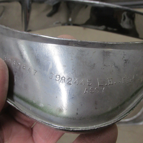 71 72 CHEVROLET MONTE CARLO ORIGINAL GM LEFT AND RIGHT HEADLIGHT LAMP BEZEL SET - Picture 5 of 6