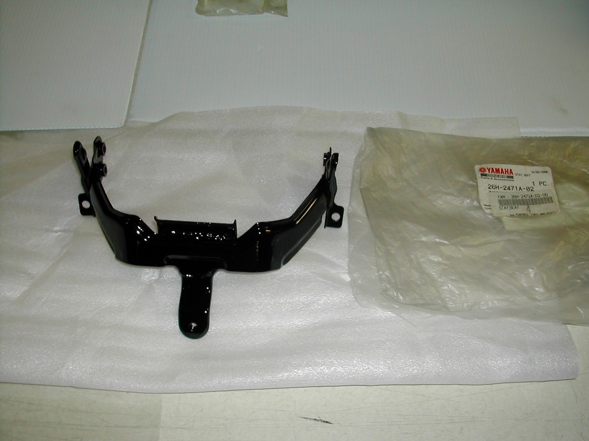 1983 1984 83 YAMAHA VENTURE XVZ12 TK XVZ 1200 FRONT SEAT BRACKET