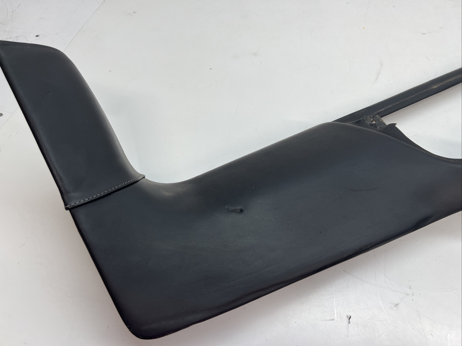 LAMBORGHINI MURCIELAGO PASSENGER RIGHT SIDE INTERIOR SIDE PILLAR OEM 418854888