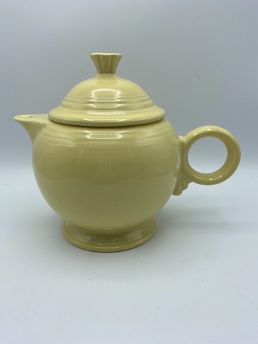 Fiesta Ware Light Yellow Teapot Retired Round Kettle Handle With Lid - Picture 2 of 14