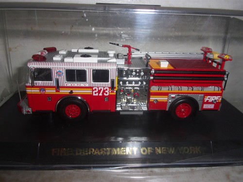 Code 3 FDNY New York Mets Seagrave Pumper E-273 - #12832 - Picture 2 of 11