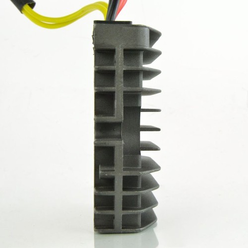 Mosfet Voltage Regulator Rectifier for Aprilia SL 1000 Falco 00-03 RSV Tuono 100 - Picture 1 of 9