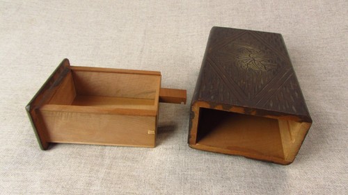 Handcarved Wooden Puzzle Music Box, Lily Flower Motifs – FAULTY - Picture 9 of 11