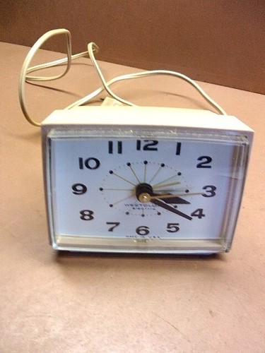 Vintage WESTCLOX Model 20293 BOLD II ELECTRIC ALARM CLOCK in Orig. Box Works - Picture 3 of 10