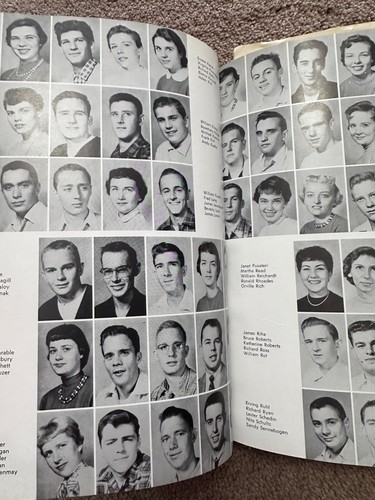 Vintage 1956 Lyons Township JR. College Jahrbuch La Grange, IL Verwendung für Genealogie - Bild 14 von 17