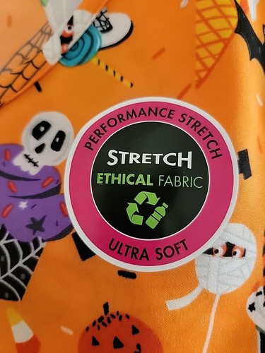 Halloween Scrub Size Small W/POCKETS NWT performance stretch ultra soft GHOST 👻 - Picture 9 of 12