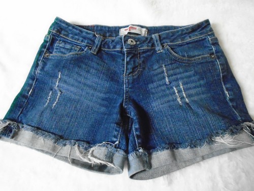 T FIVE Cuffed Low Rise Distressed Denim Blue Jean Shorts Junior Size 5  - Picture 1 of 8
