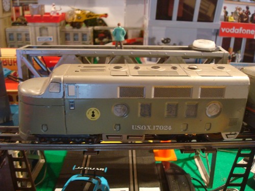 Custom Metal O Gauge Marx Army Diesel ENGINES A POWERED & B UNPOWERED Tested - Picture 4 of 11