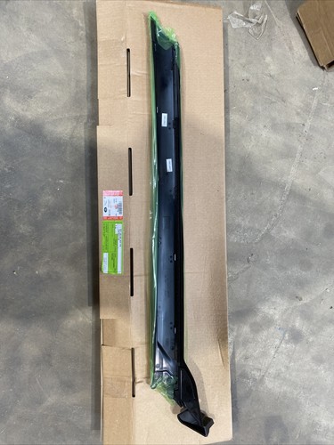 Genuine New Land Rover Range Rover Velar Outer Door A Pillar LR092719 - Picture 4 of 5