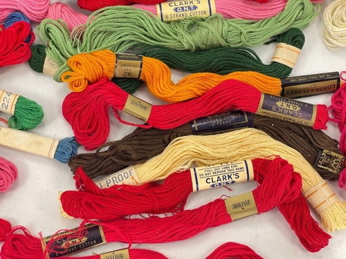 Lot of 130 w/ Tape & ?# Loose Embroidery Thread Floss Skeins Assorted Color - Picture 11 of 19