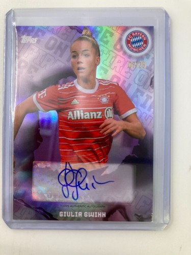 Topps Bayern Munich Womens Team Set 2023 Giulia Gwinn Purple Auto 7/25.