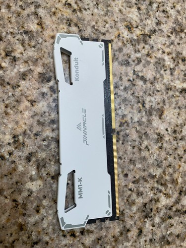 White 32Gb Ddr4 3600 Ram - Picture 3 of 3