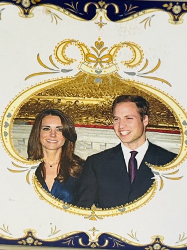 Royal Crest Royal Wedding Prince William Kate Middleton Compact Mirror NIB RARE! - Picture 8 of 12