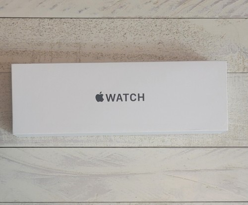 Apple Watch SE 44mm Starlight Aluminum Case with Starlight Sport Band M/L GPS - Photo 8 sur 8