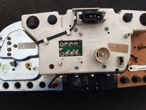 Instrument Cluster, Speedometer, Tank, DZM, Mercedes-Benz 350 SD W126 USA Version 1991 - Picture 11 of 12