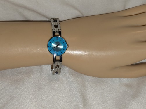 Fossil F2 Glo Watch Aqua Blue Dial ES-9576 Water Resistant Stainless Steel Band - Picture 2 of 12