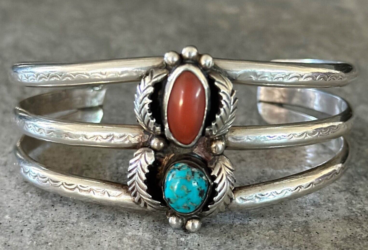 33 Grams Colossal Vintage Native American Navajo Turquoise Sterling Silver Ring 33 Grams Colossal Vintage Native American Navajo Turquoise Sterling Silver Ring