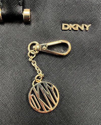 DKNY black LEATHER HANDBAG / CROSSBODY SHOULDER BAG detachable strap LOGO CHARM - Picture 5 of 11