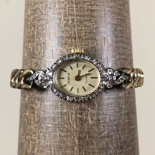 Vintage Geneva Women Diamond Bezel Gold Expansion Band Oval Quartz 17mm Watch 6" - Picture 2 of 12