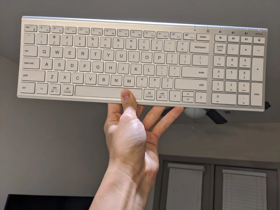 iClever BK10 Bluetooth Keyboard Multi Device Keyboard Rechargeable Bluetooth 5.1 - Image 2 of 4