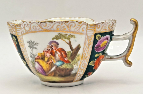 Dresden Antique Quatrefoil Demitasse Cup & Saucer by Helena Wolfsohn, c. 1850 - Picture 5 of 8