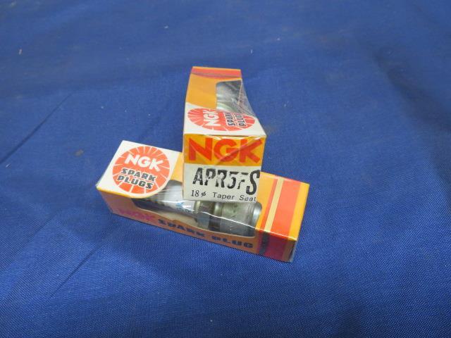 NGK SPARK PLUG APR5FS.                                                     SP57