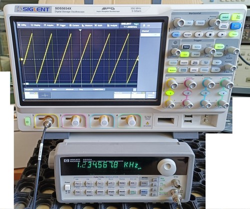 HP 33120A 15 MHz Function/Arbitrary Waveform Generator - Bild 5 von 7