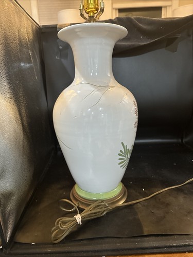Vintage 1980s Frederick Cooper Style White Porcelain Fern Lamp  17 In - Picture 6 of 15