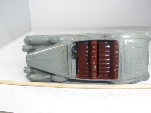 Made in England Dinky Toys Lagonda #38c 1939 touring car EXCELLENT - Picture 10 of 11