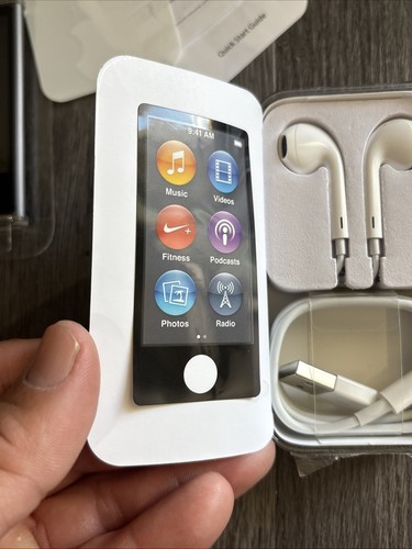 Beautiful Apple A1446 iPod nano 7th Generation Space Gray (16 GB) IOB - Picture 5 of 7