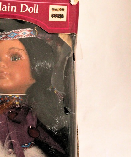 Native American Porcelain Doll | Damaged box - Picture 3 of 4