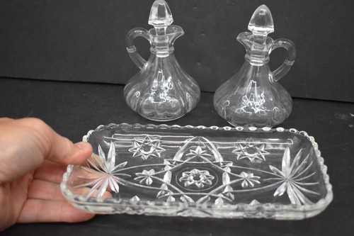 Vintage Glass Cruet Set with Stoppers and Tray (CU319) chalice co - Picture 5 of 9
