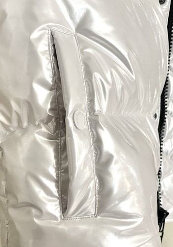 Aritzia The Super Puff Giacca Corta XS Premium Piumino Laccato Bianco Perlato - Foto 11 di 15