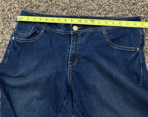 Southpole Women’s Denim Blue Jeans Medium Wash RN82628 Size 18 Measured 38x31 - Picture 8 of 8