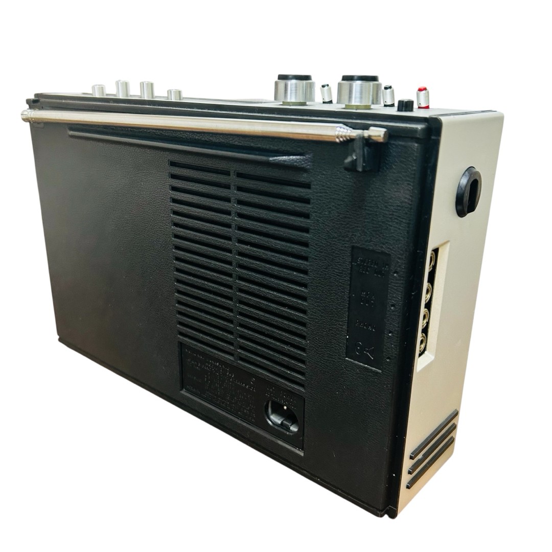 ナショナルパナソニックRF-868 National RF-868 2000GX World Boy Radio Vintage Multiband