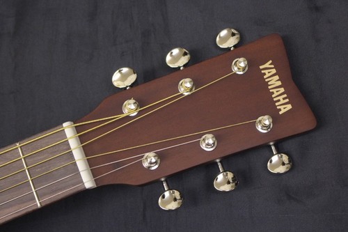 Yamaha Jr2 NT Mini Acoustic Guitar Spruce/Mahogany with Gig Bag - Picture 4 of 10