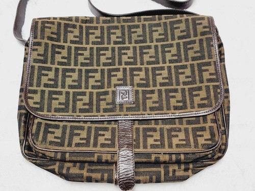 Authentic Vintage 90s FENDI Small Leather Messenger Bag Made In Italy Certified - Picture 2 of 21