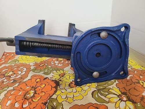 Tornillo de banco IRWIN, resistente, 6 pulgadas W 216 - Imagen 6 de 8