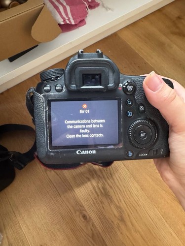 Canon EOS 6D + Canon EF 24-70mm f/2.8L USM Lens – Full Frame DSLR Kit - Picture 9 of 9