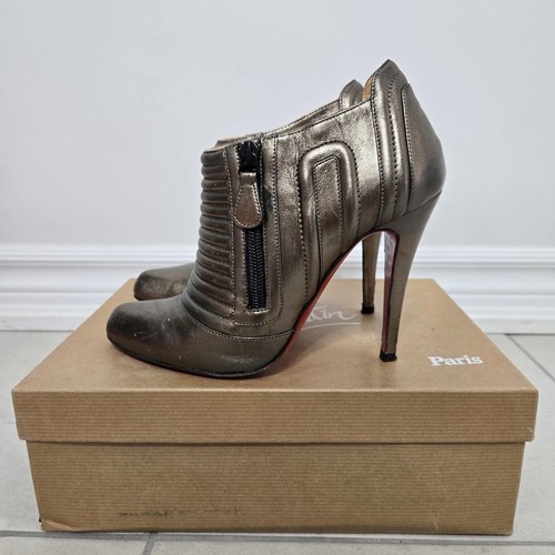 Christian Louboutin Heels Damen 38 Sigourney 100 Metallic Gold Leder Booties - Bild 1 von 14