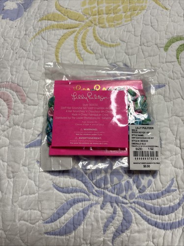Neu mit Etikett Lilly Pulitzer Satin Mini Scrunchie 4er Set Smaragdinsel/Ananas meines Auges - Bild 1 von 4