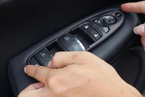 Cubierta de interruptor de panel elevador de ventana de grano de madera negro para Infiniti QX50 2019-2023 - Imagen 5 de 14