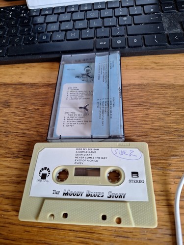 THE MOODY BLUES STORY RARE HITS CASSETTE TAPE PAPER LABELS NIGHTS IN WHITE SATIN - Picture 2 of 2