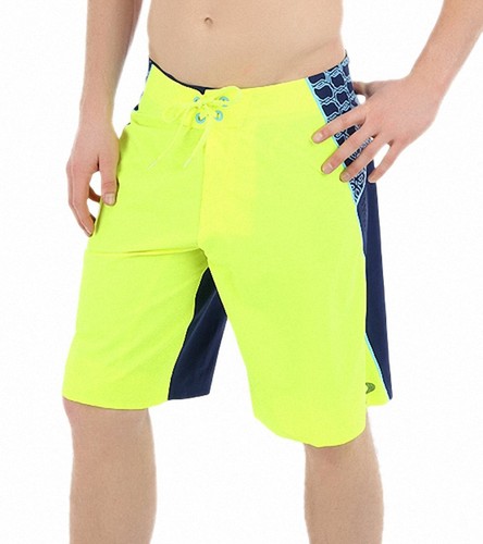 Boardshorts Oakley Blade III nuovi con etichette nero, giallo linea rossa 28 30 31 32 33 34 36 38 - Foto 1 di 23