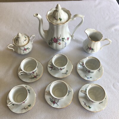 WLB41 White Red Roses Vines Ribbed Walbrzych Poland China Tea Set