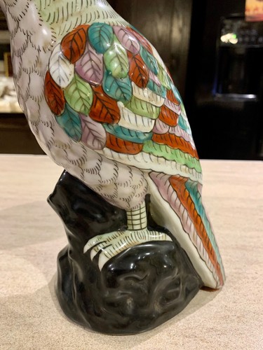 Vintage Parrot figurines with Da Qing Jiaqing Nian Zhi mark - Picture 3 of 12